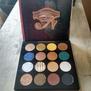 Zeesea eyeshadow palette - eye of Horus